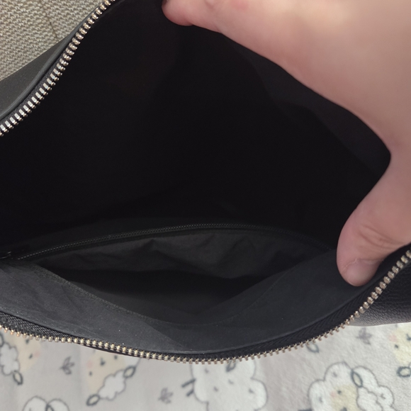 Baggu Recycled Leather Shoulder Bag - Picture 4 of 7